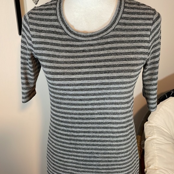 🤩3 for $30 Bundle Deal🤩
NWT Paraphrase bodycon dress - Picture 2 of 8